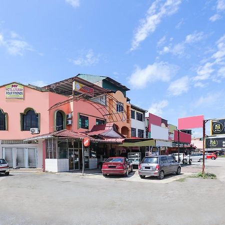 Oyo 90321 Hotel Bajet Sri Manal Tanah Merah  Exterior photo