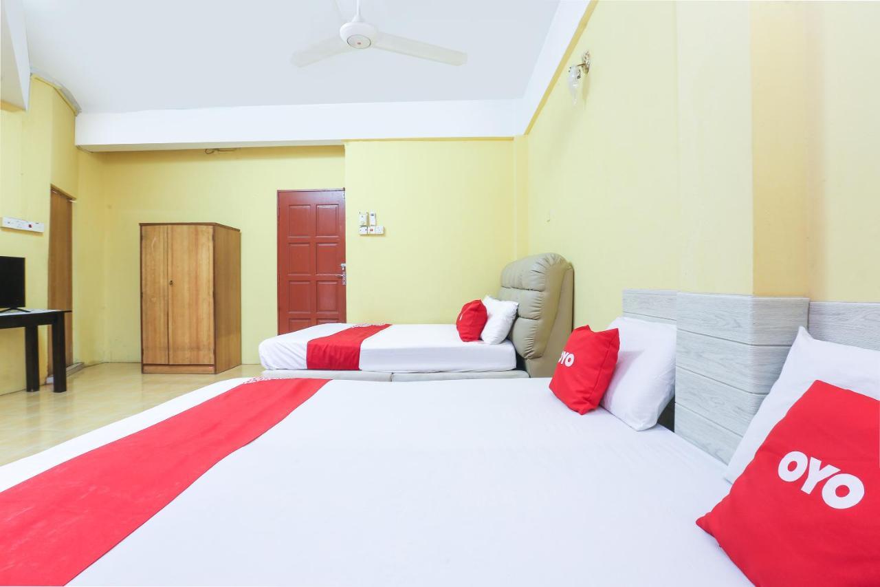 Oyo 90321 Hotel Bajet Sri Manal Tanah Merah  Exterior photo
