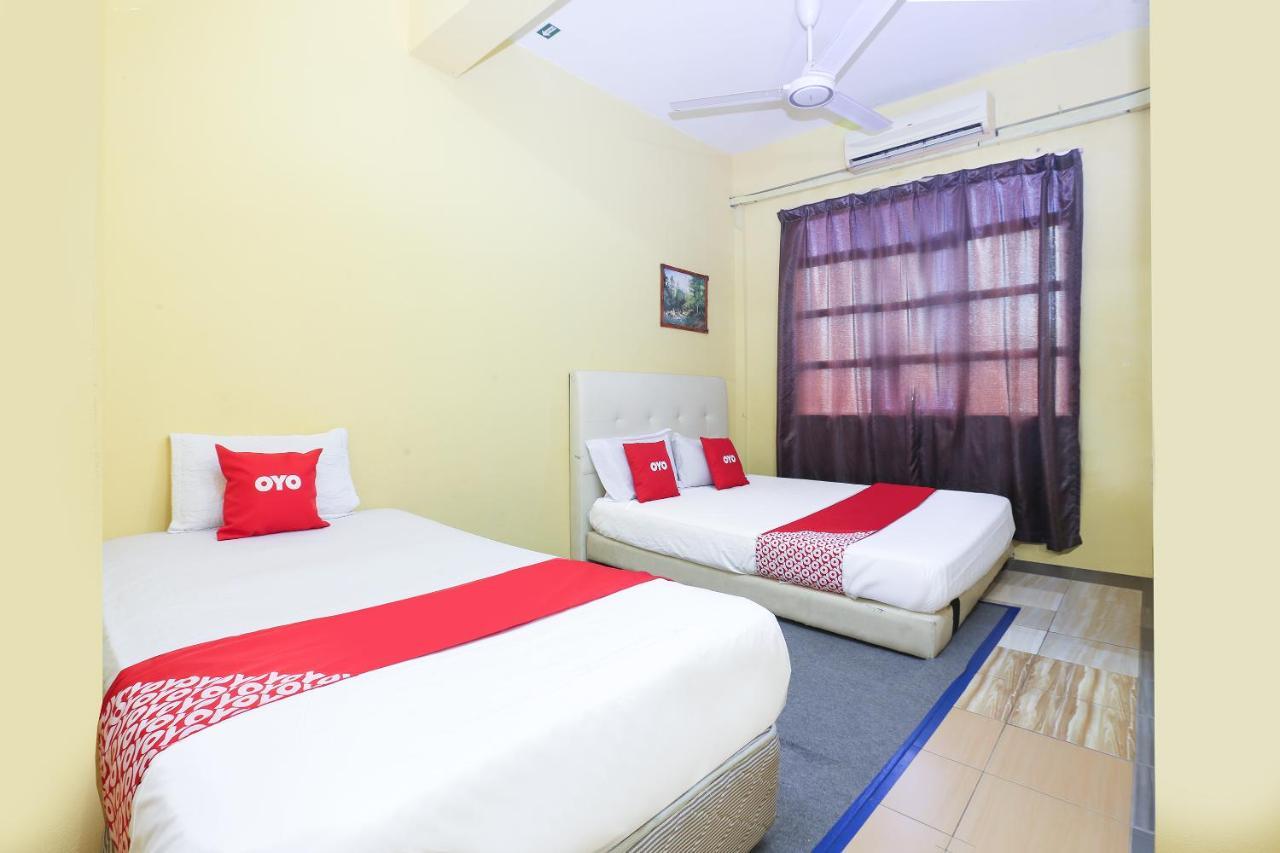 Oyo 90321 Hotel Bajet Sri Manal Tanah Merah  Exterior photo