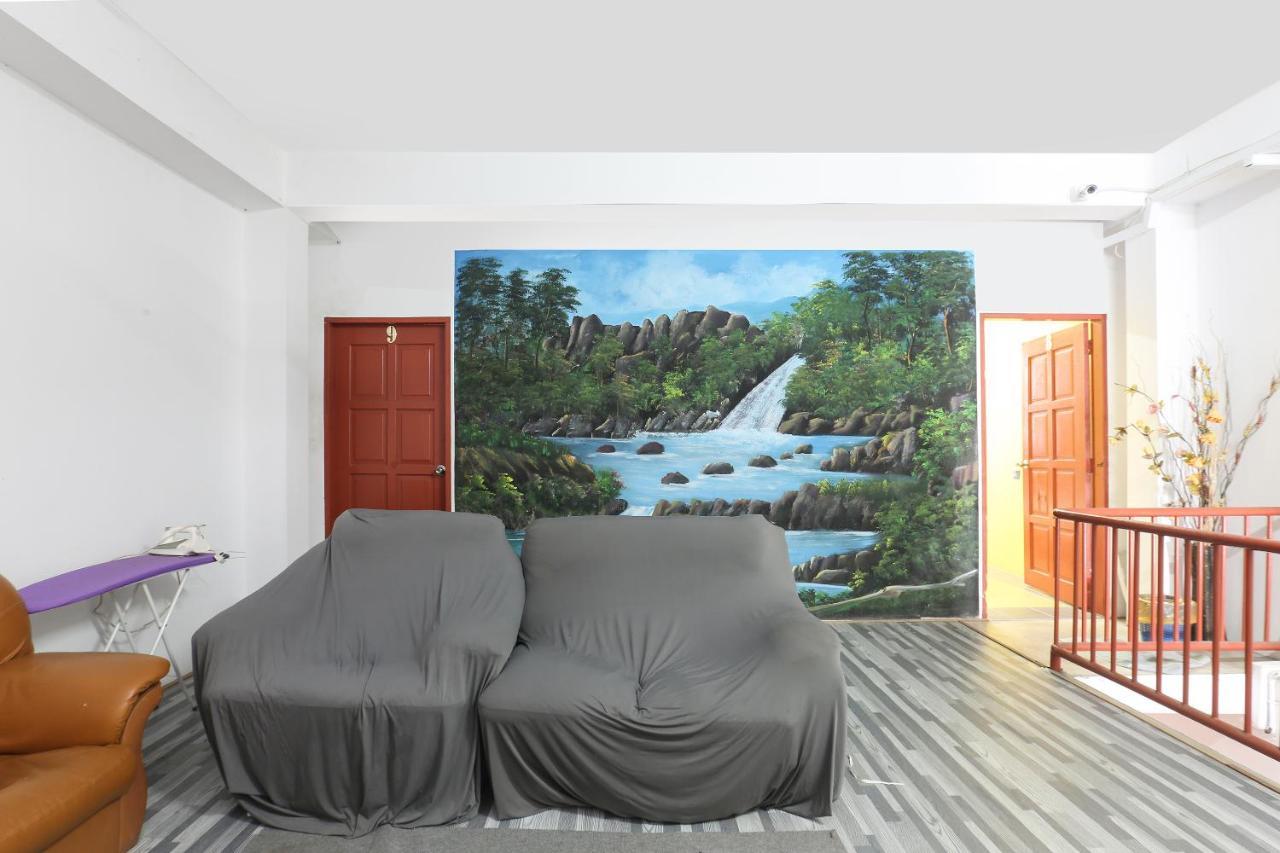 Oyo 90321 Hotel Bajet Sri Manal Tanah Merah  Exterior photo
