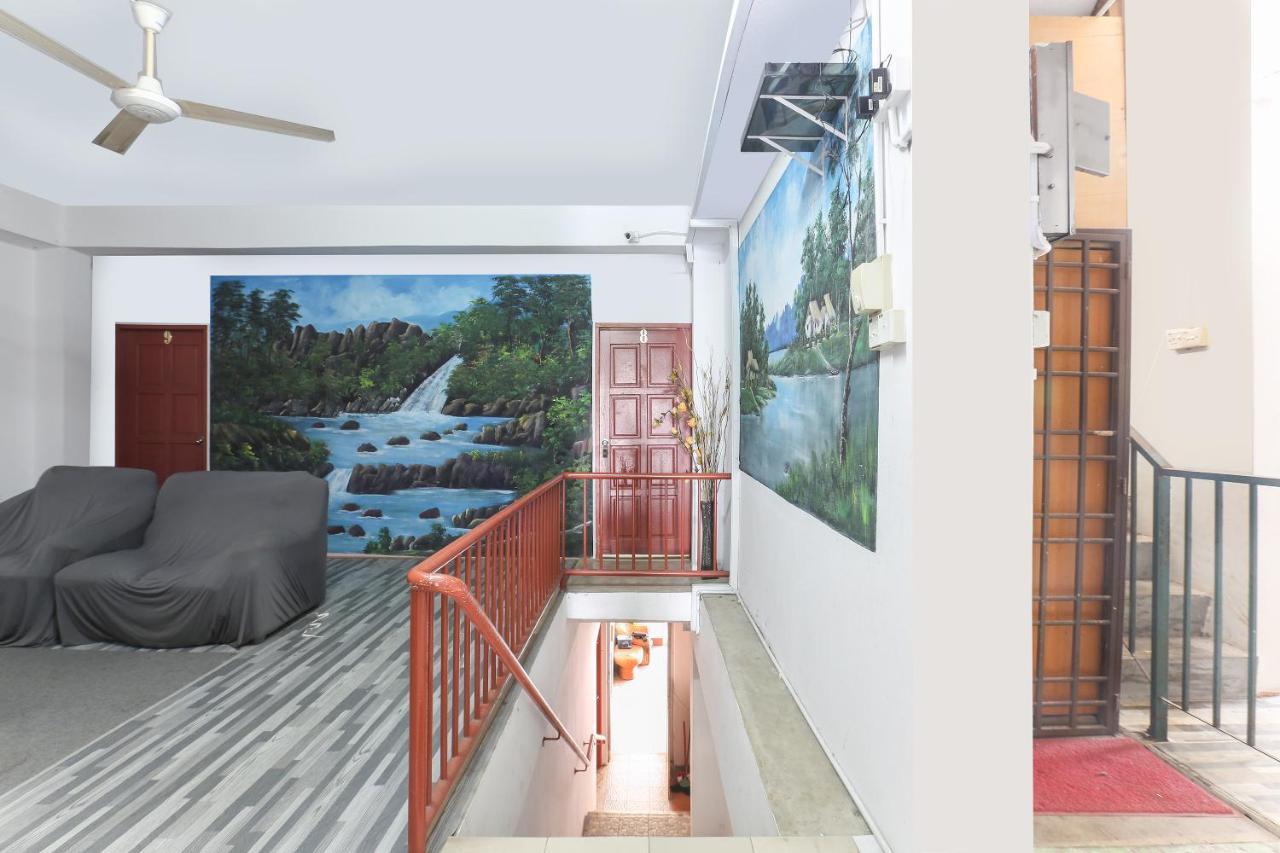 Oyo 90321 Hotel Bajet Sri Manal Tanah Merah  Exterior photo